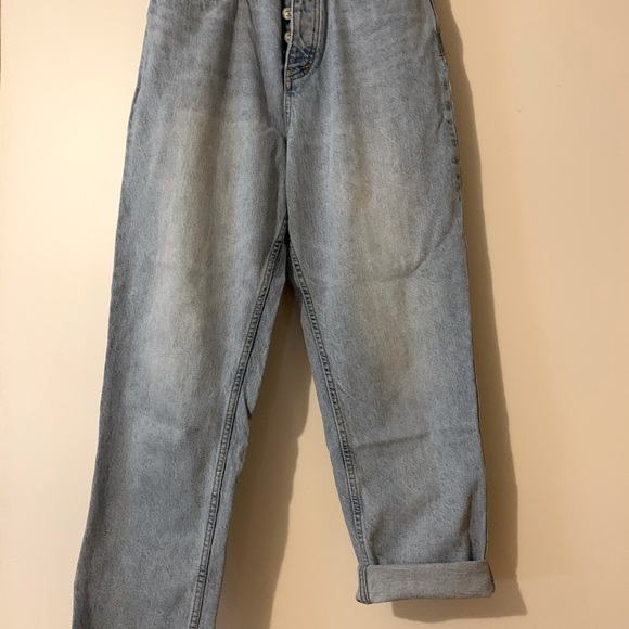 We the free (Free people) High Rise- size 28 curvy bottom - Picture 3 of 6